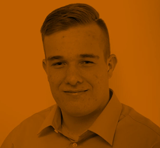Bild von Alexander Parr in einem Orange Farbton