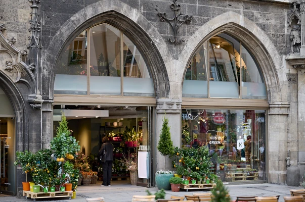 Foto des Future Retail Store mit dem Projekt Urban Gardeners in der Außenansicht